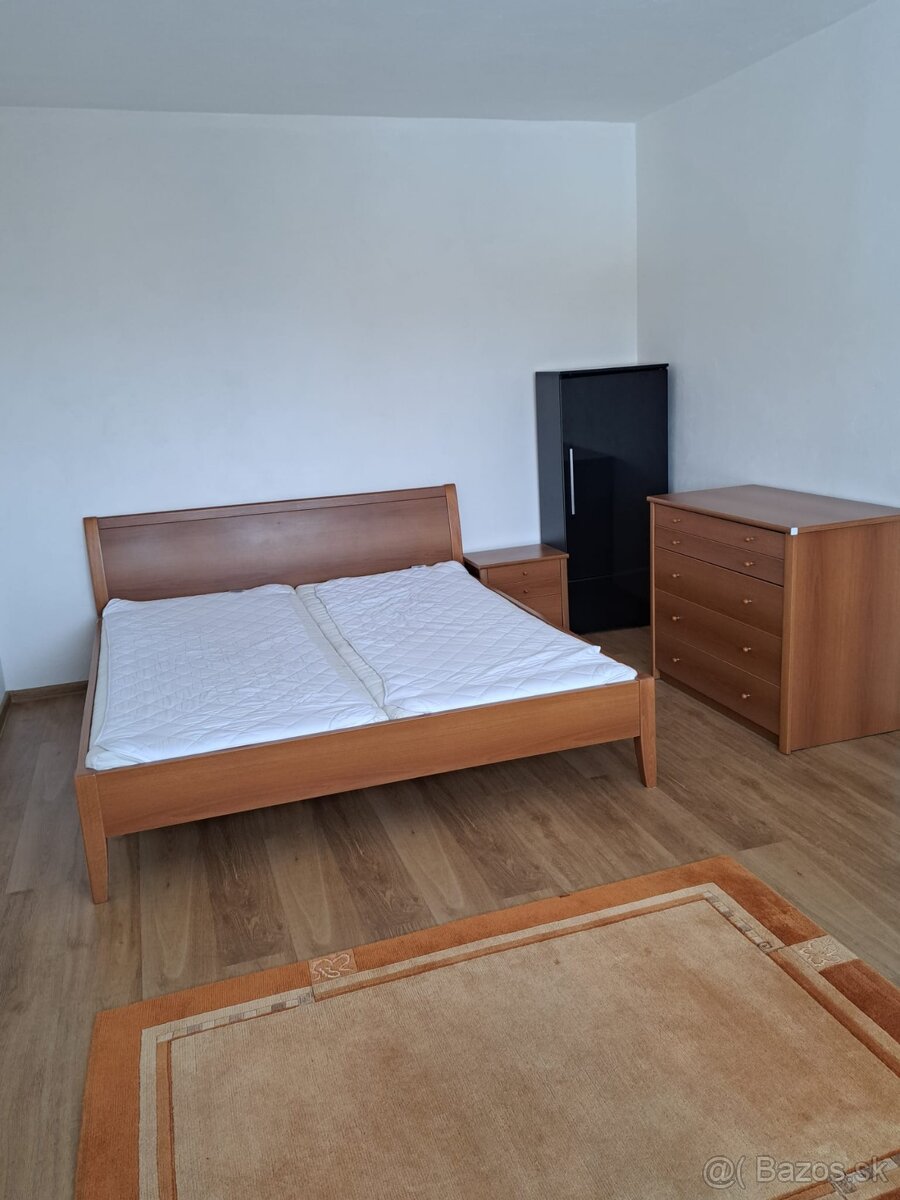 prenájom 1 izbový byt na Vlčincoch