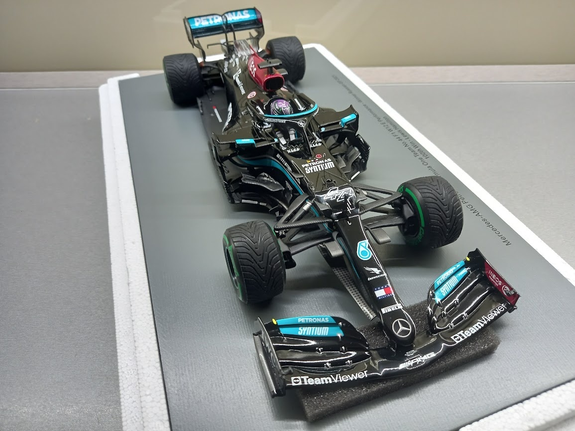 F1 MERCEDES W12 HAMILTON VÍTĚZ GP RUSKA 2021 SPARK 1:18