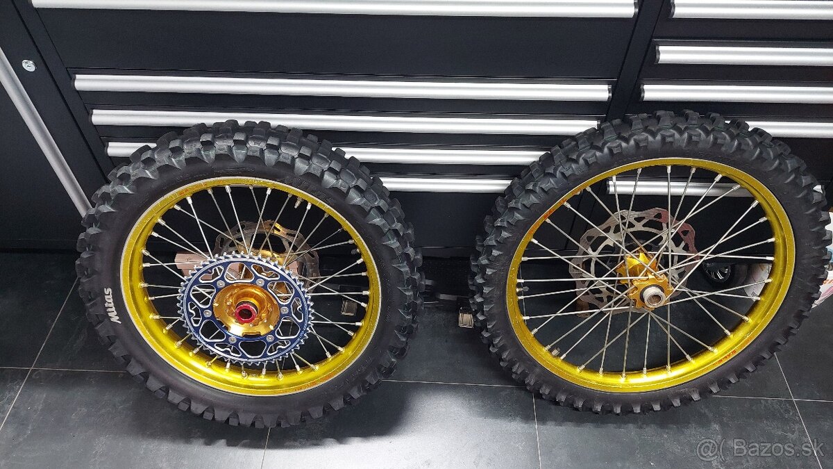 SUZUKI RMZ Kolesá
