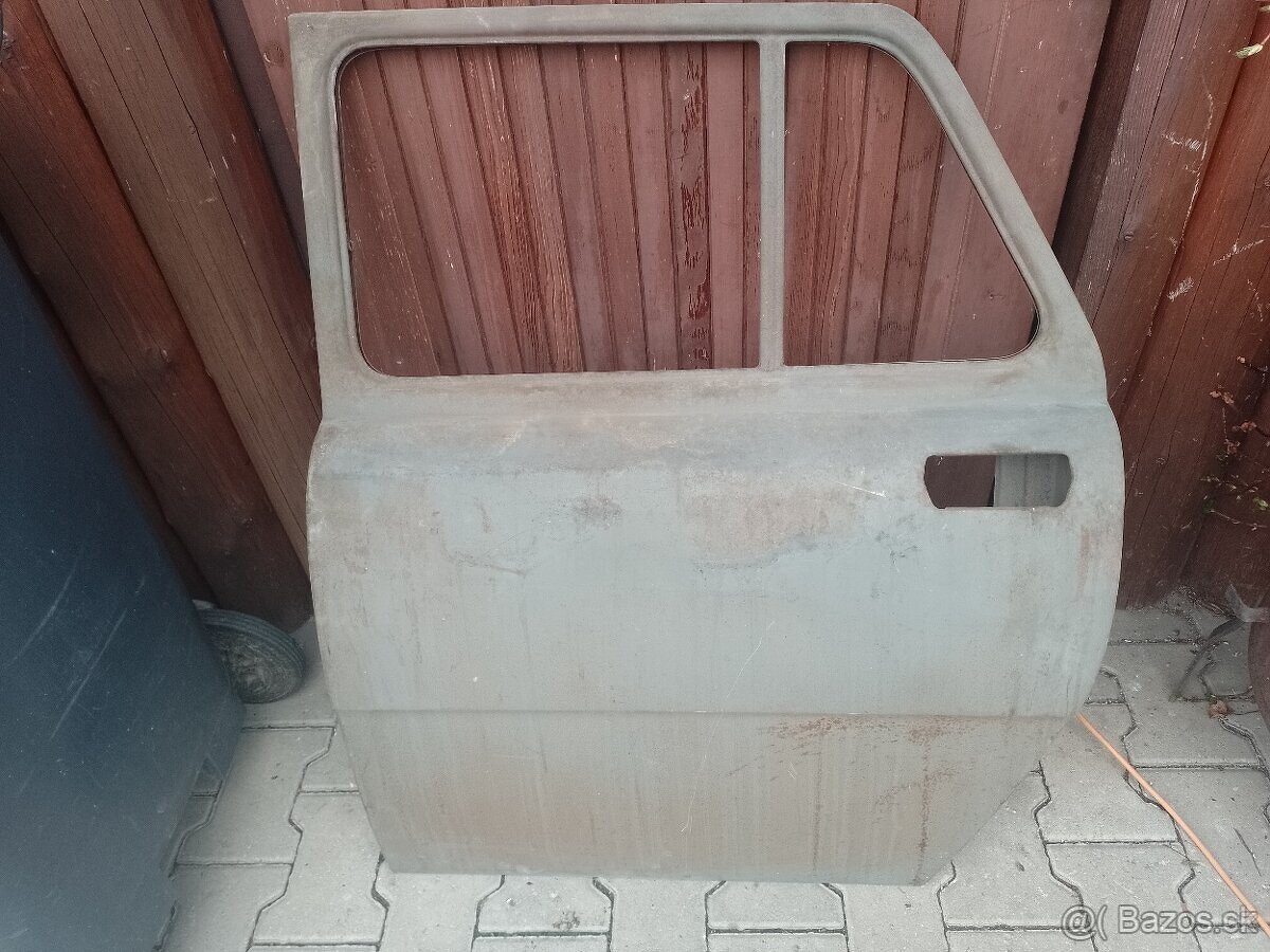 Nové dvere SKODA 100