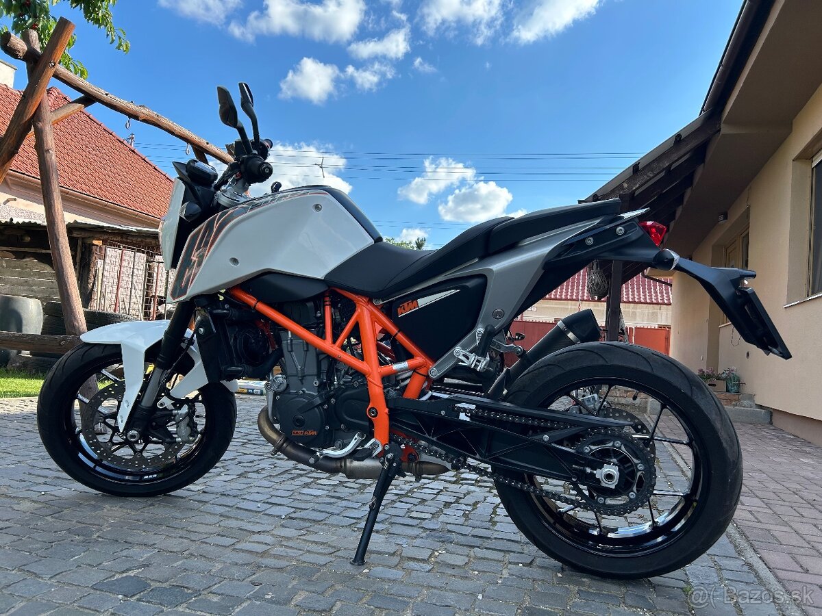 KTM Duke690