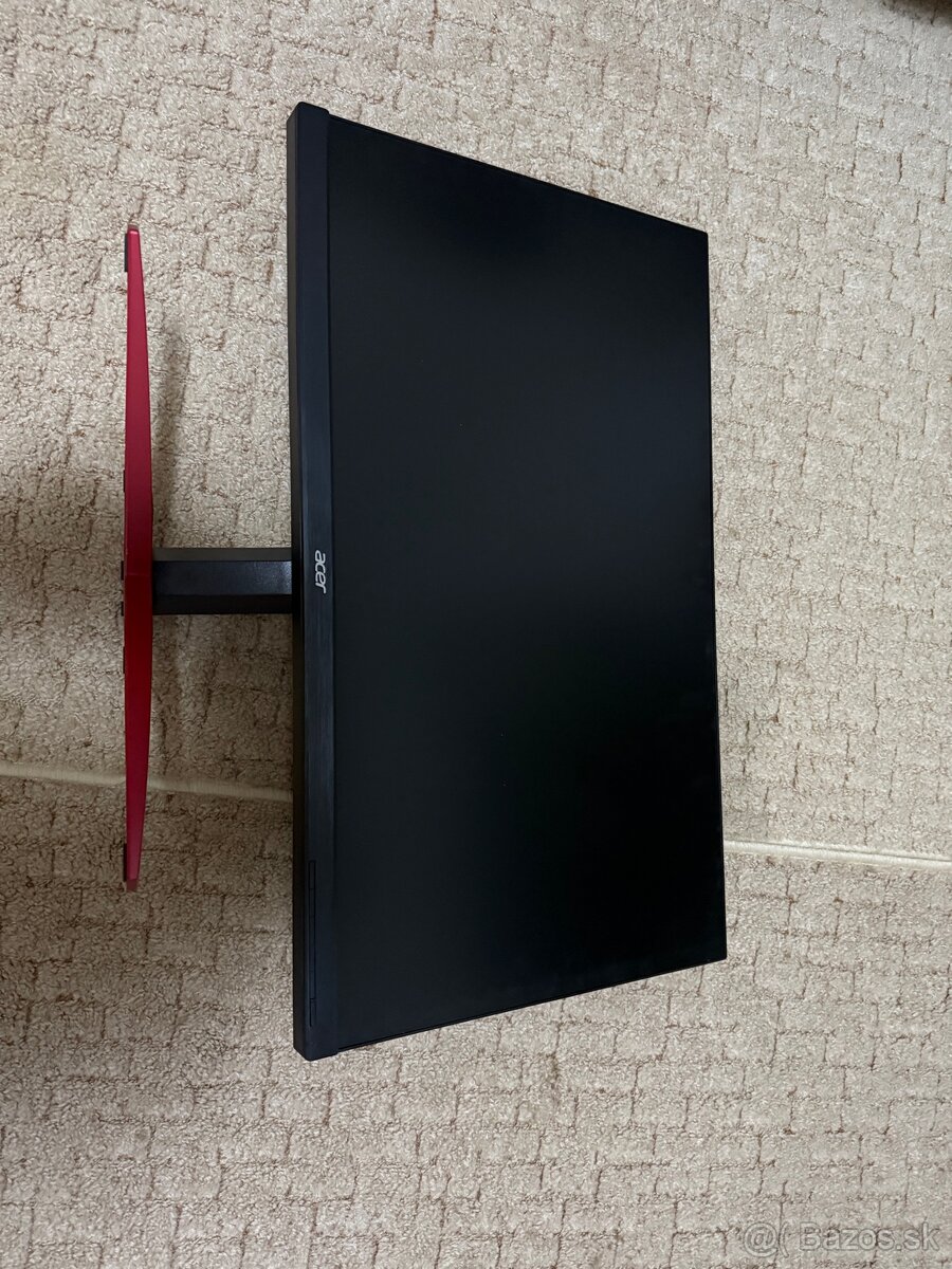 Poškodený monitor acer kg271