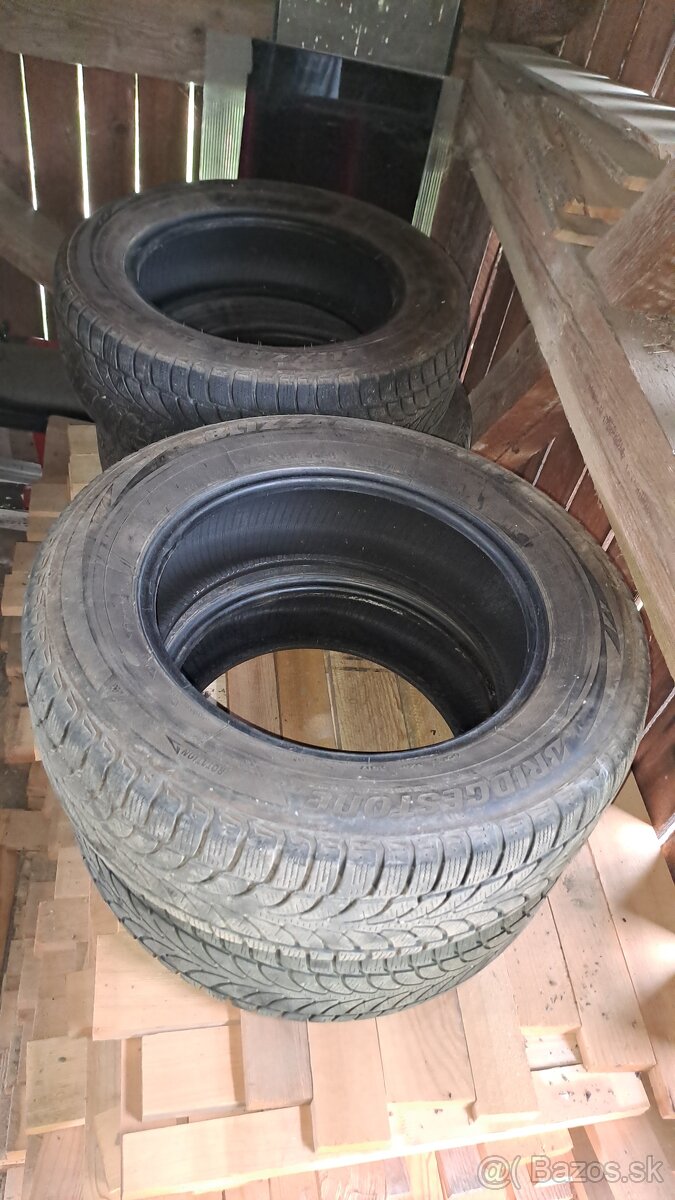 Bridgestone 225/65R17 pneumatiky