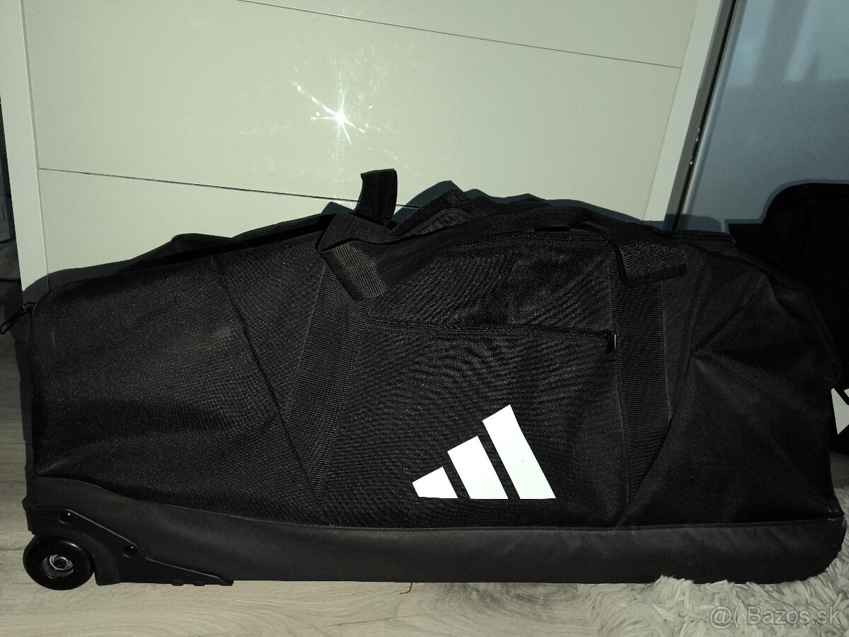 Predám športovú tašku Adidas TIRO TROLLEY XL