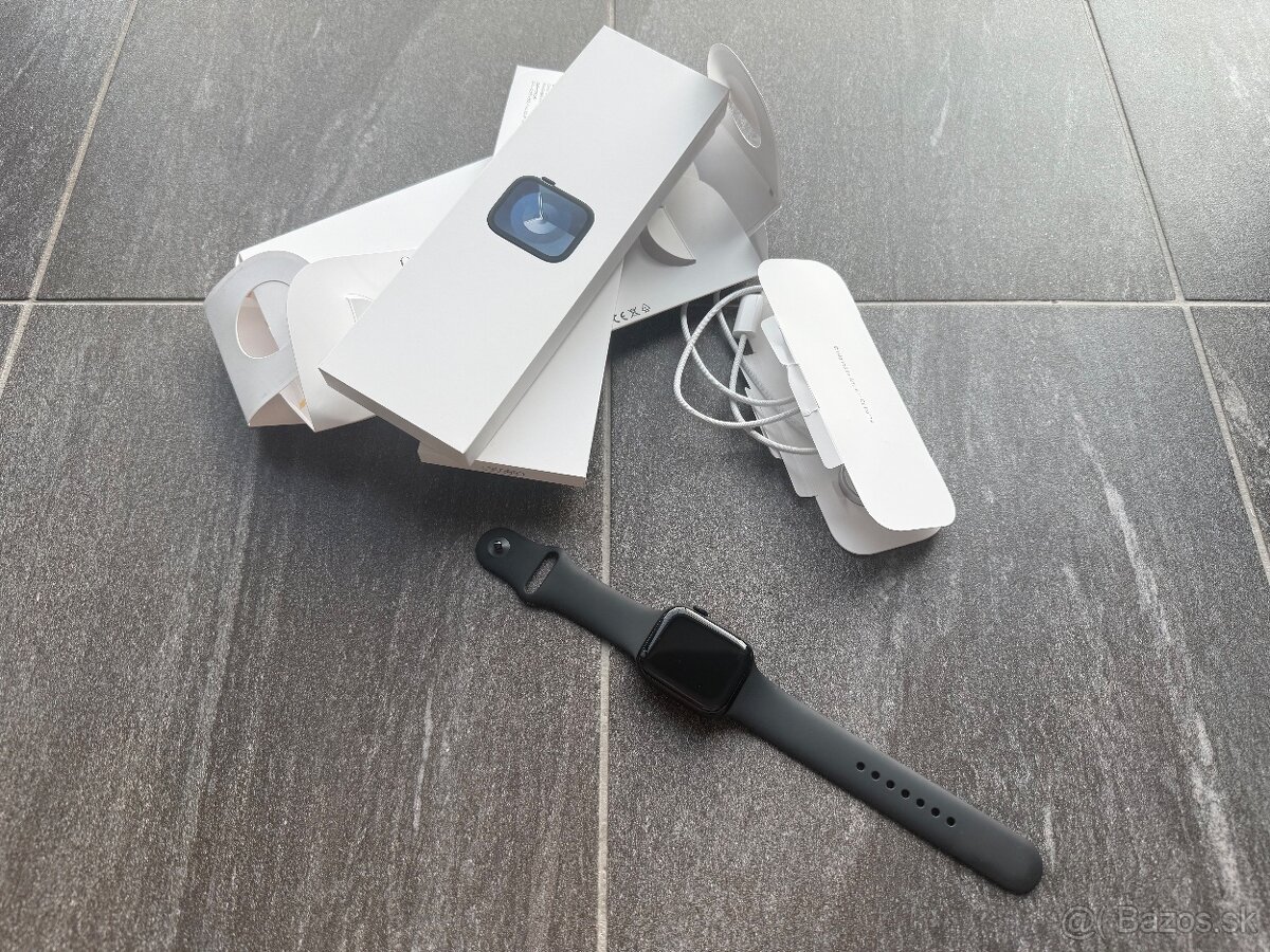Apple Watch 9 45mm Midnight M/L Cellular (verzia so SIM)