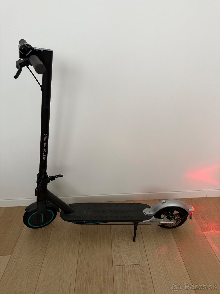 Xiaomi Mi scooter PRO 2 Mercedes AMG F1 edition
