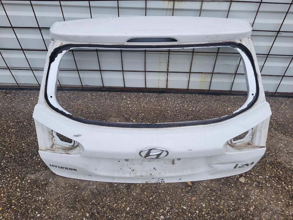 Hyundai i20 kufrove dvere 2018