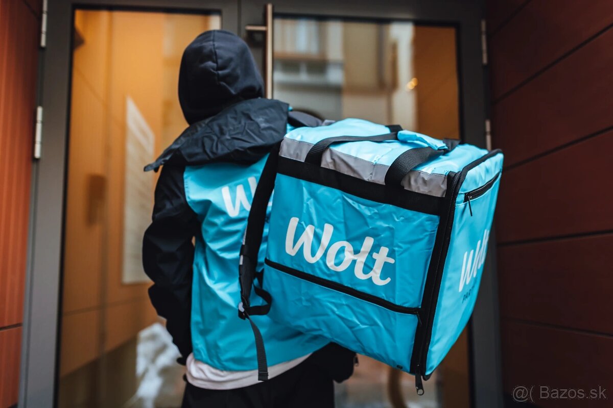 Wolt kuriér s nástupným bonusom
