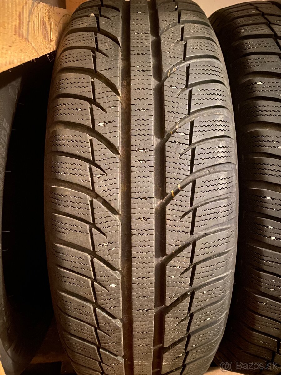 Zimne 185/65 R15 TOYO
