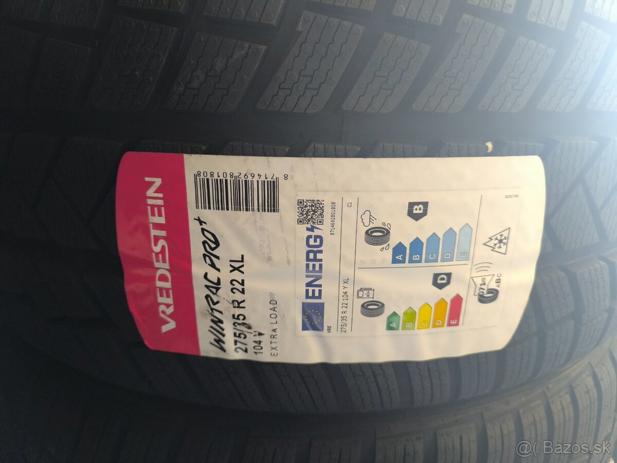 275/35R22 104Y a 315/30R22 107Y