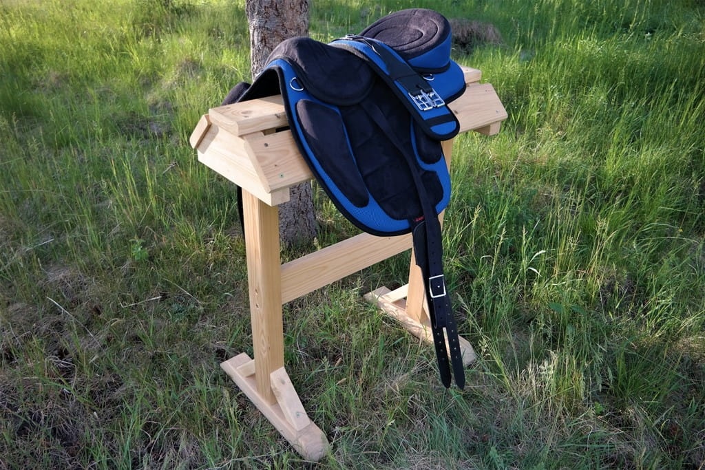 Bezkostrové sedlo Classic modré strmene podbrušák