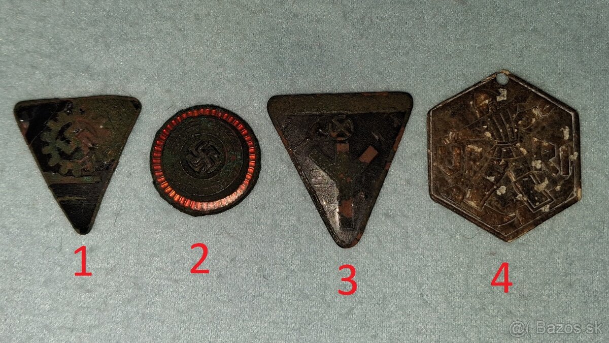 kopané odznaky, kokarda, medaila