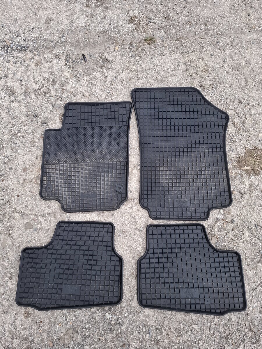Rohože/gumy VW UP Škoda Citigo Seat Mii