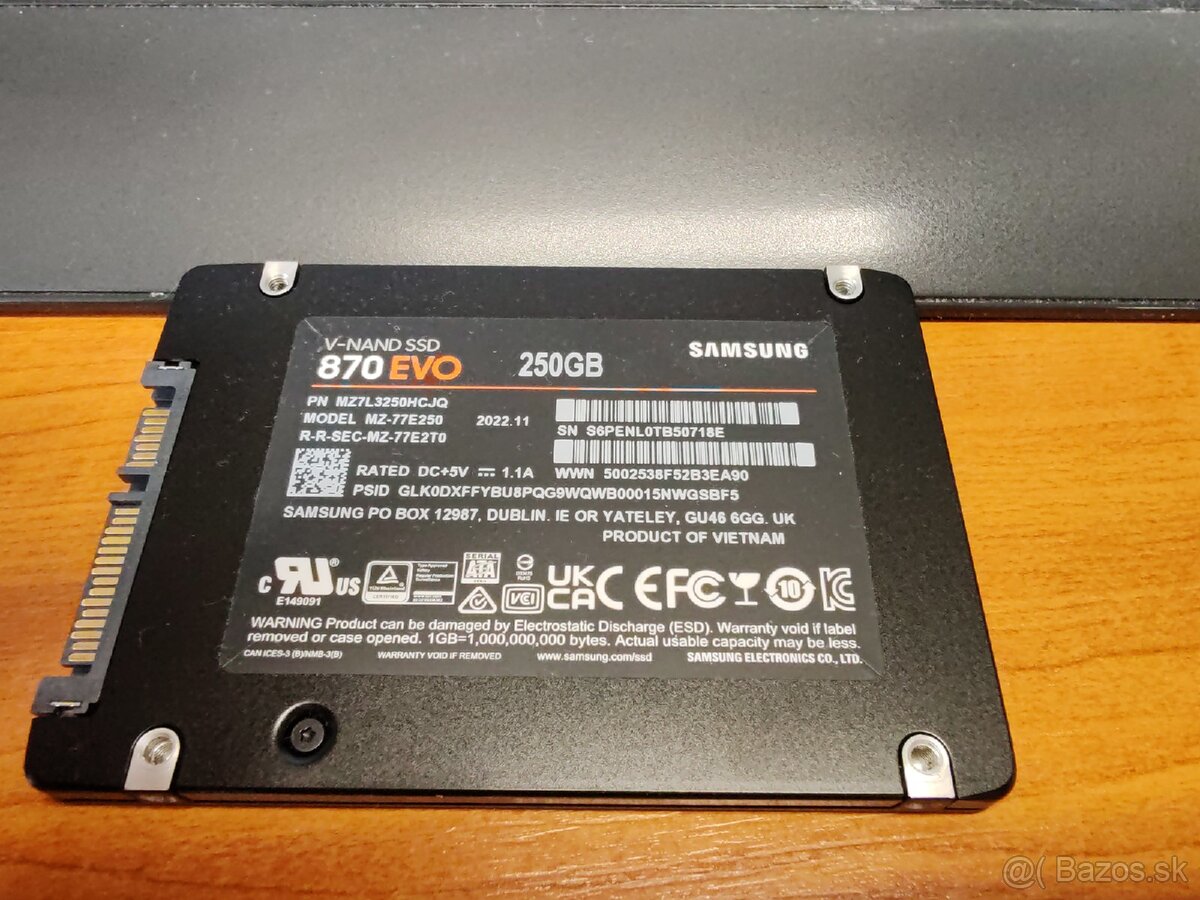 Predám 2,5" SSD disk Samsung 870 EVO 250GB SATA