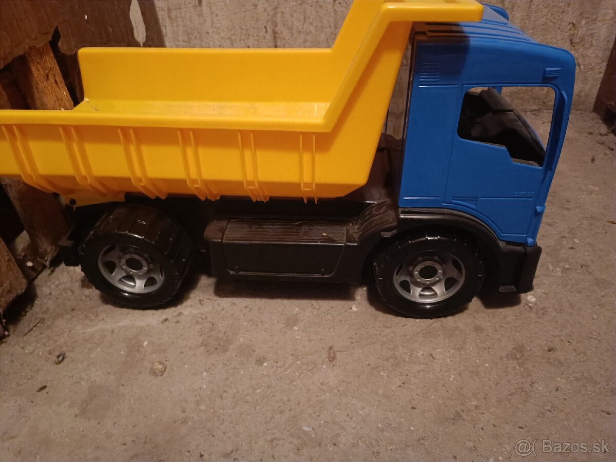 Nákladné auto