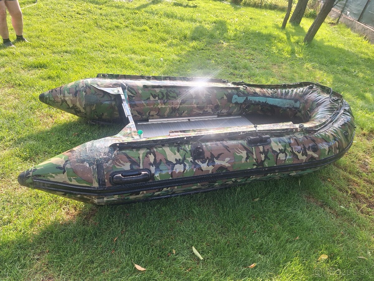 Čln albastar forfishing