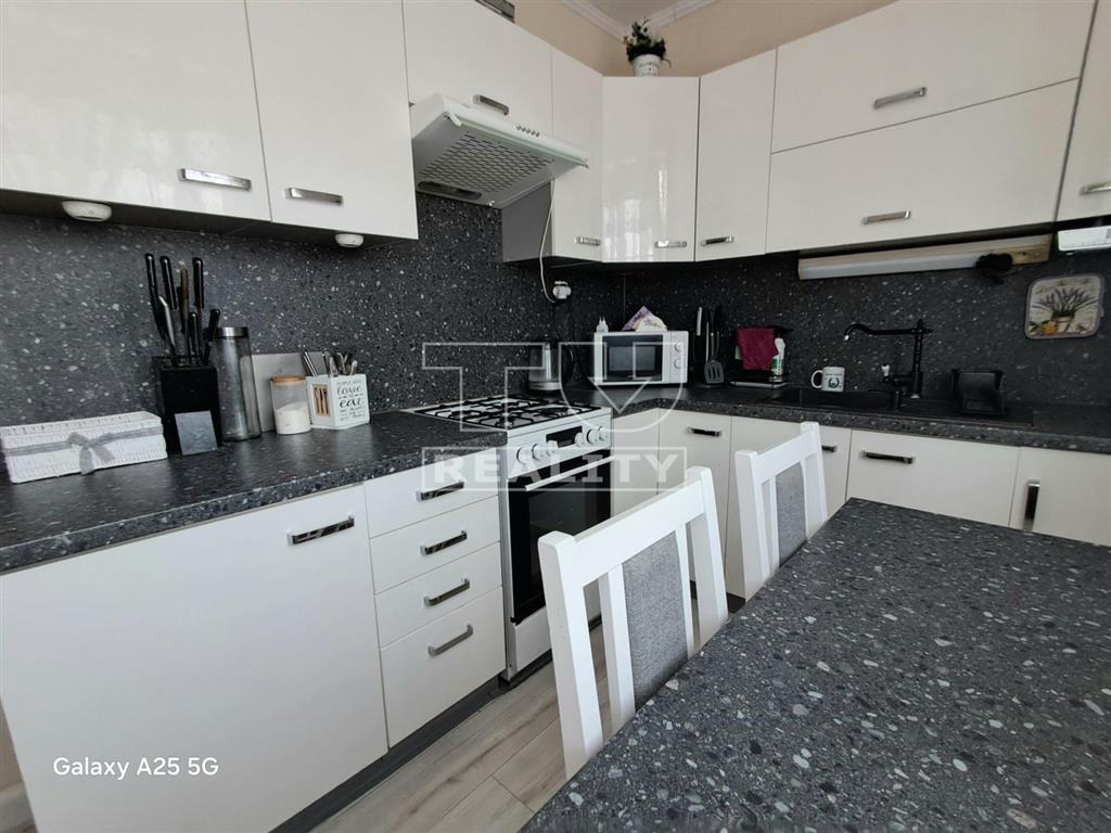2-IZBOVÝ BYT, 54m2 VRBOVÉ