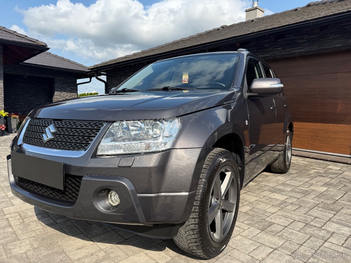 Suzuki Grand Vitara 2.4 benzin facelift 2010 4x4 bez korozie