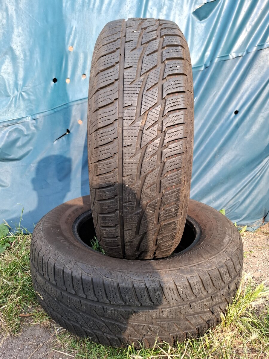Ponúkam 2 zimné pneumatiky Matador Snow 215/70 R16