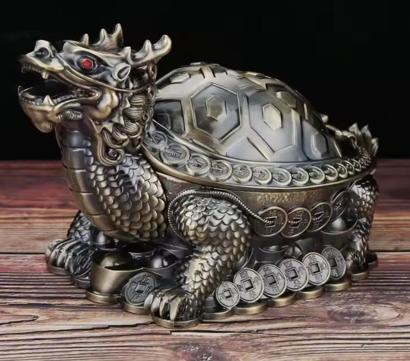 Predám praktický mosadzný popolník do exteriéru aj interiéru