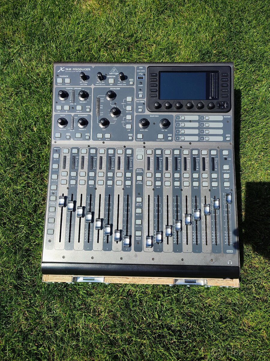 Behringer X32 Producer a SD8 digitálny stagebox