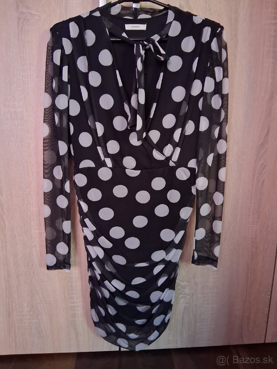 Spoločenské šaty značky Reserved