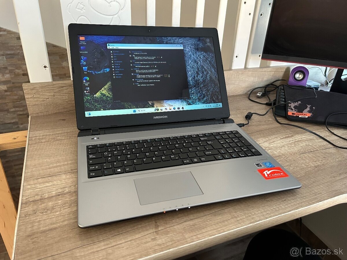 Medion Akoya e6436-15,6"HD/Intel/8gb ram,ssd+hdd/hd 610