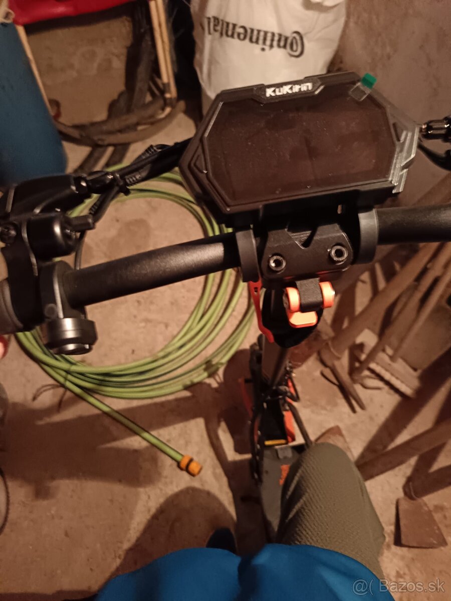 Predá elektrickú kolobežku