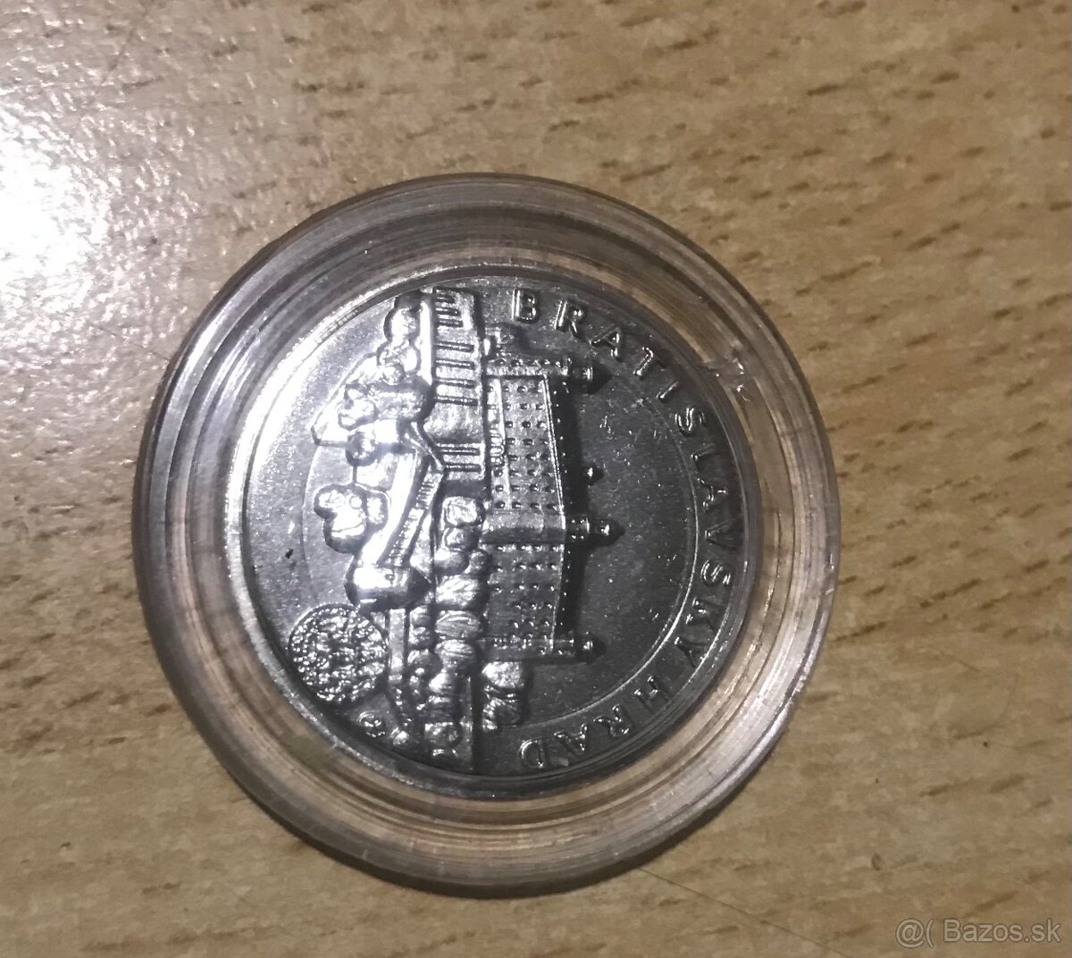 Predam striebornú mincu Bratislavský Hrad.