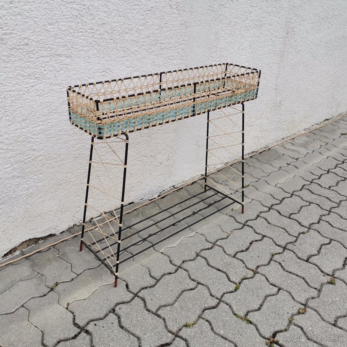 Velky Retro kovovy stojan na kvety vintage