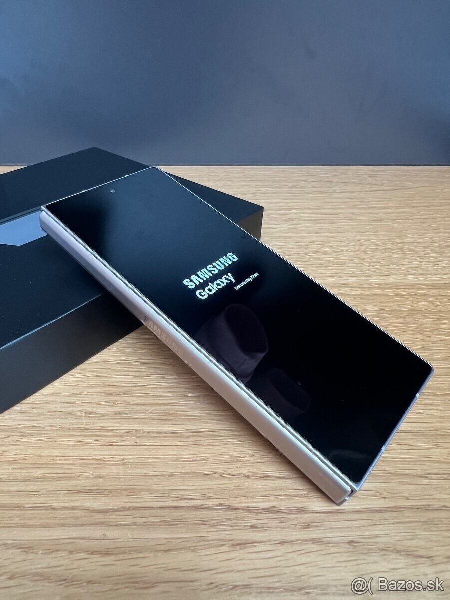 Predám SAMSUNG GALAXY Z FOLD 6 12GB/512GB, TOP stav, ZARUKA