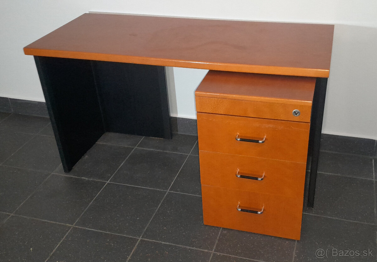 Predám malý pracovný stôl + kancelársky kontajner