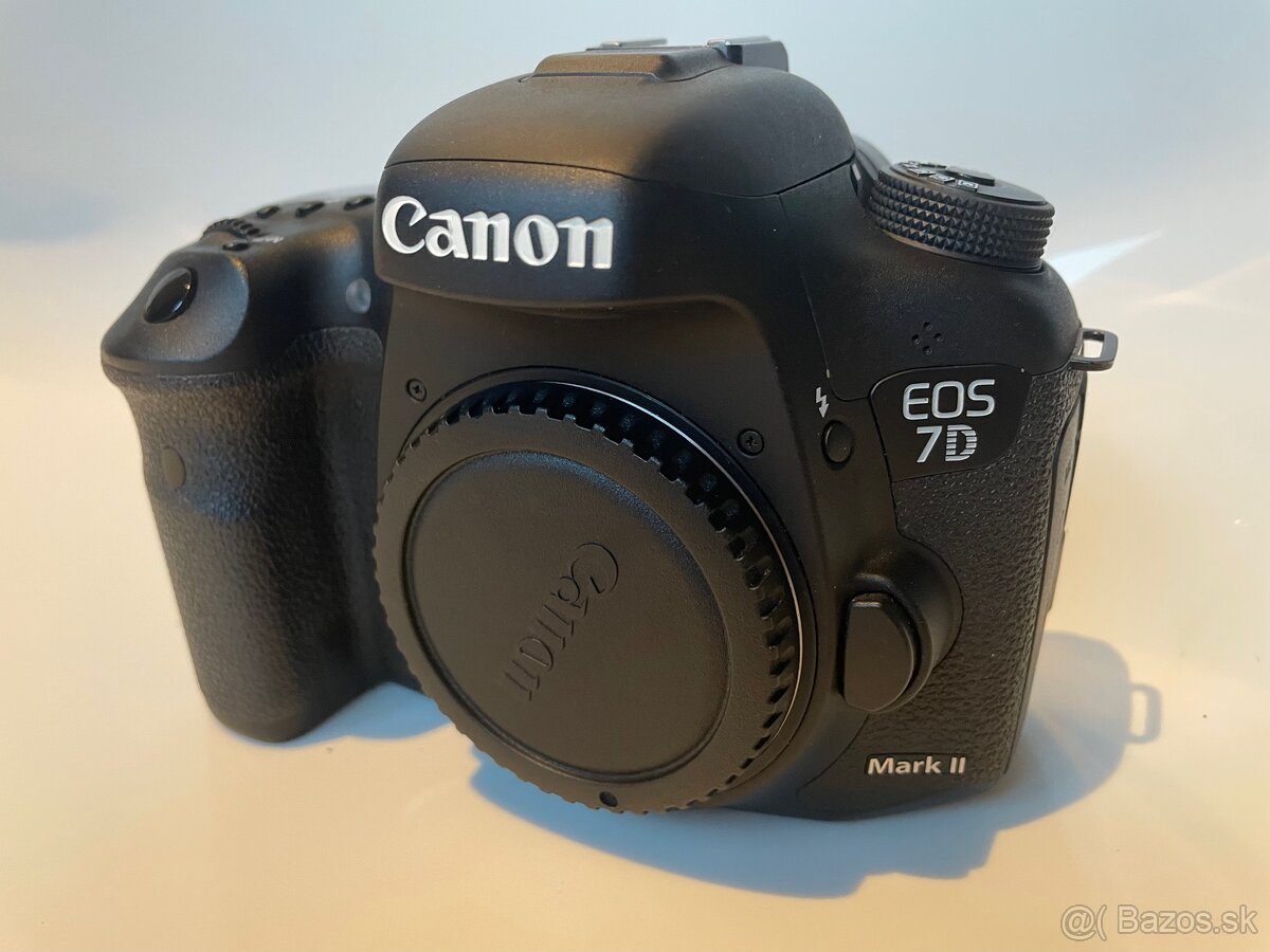 Canon EOS 7D Mark II DSLR telo + nabíjačka, 2 baterky