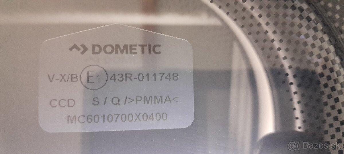 Dometic výklopné okna do obytného auta, karavanu