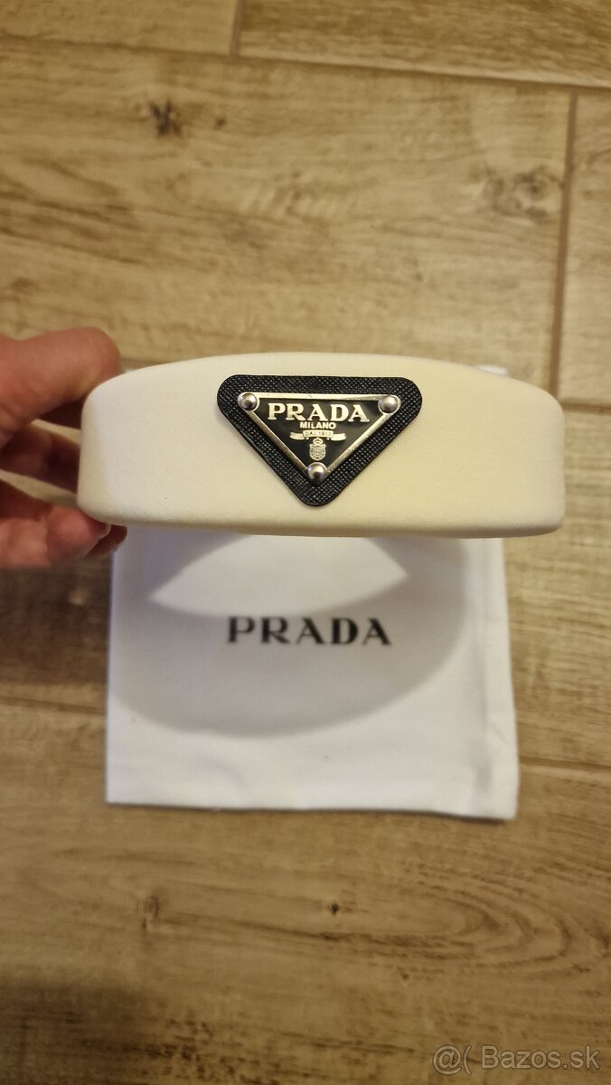Prada čelenka