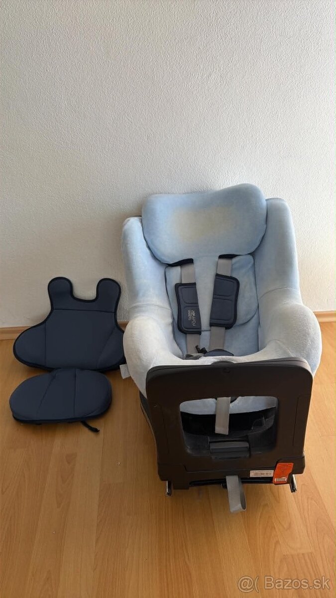 Predám autosedačku Britax Romer Swingfix I-size