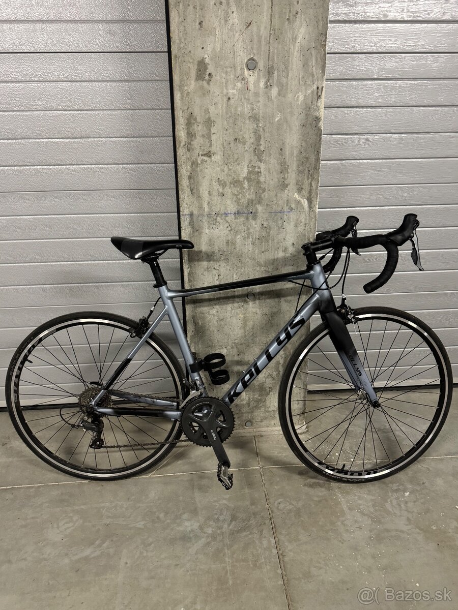 Cestný bicykel