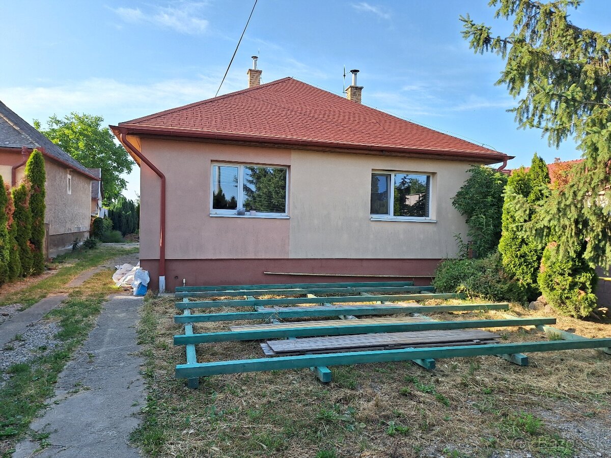 DOM - Krásna, 4 izb., 105 m2, všetky siete, pozemok 1400 m2