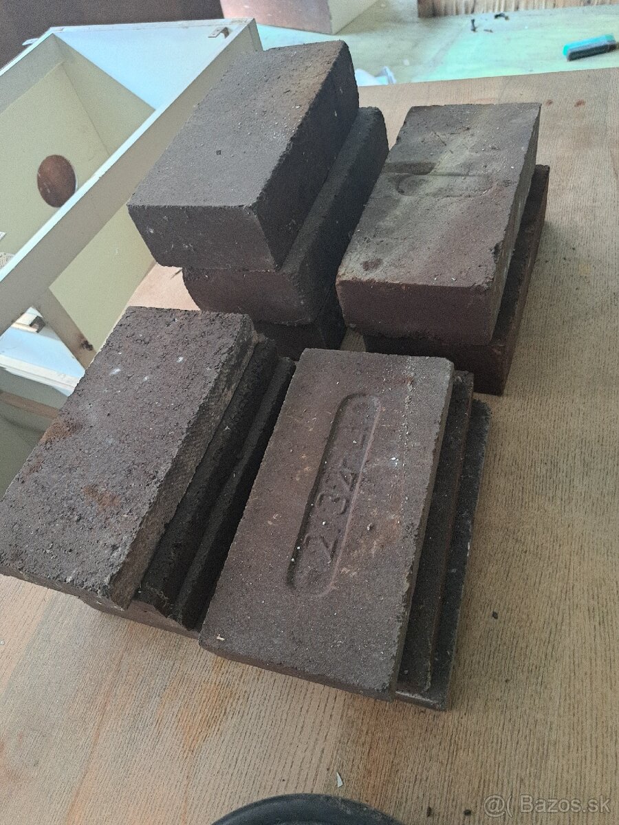 Magnezitové tehly