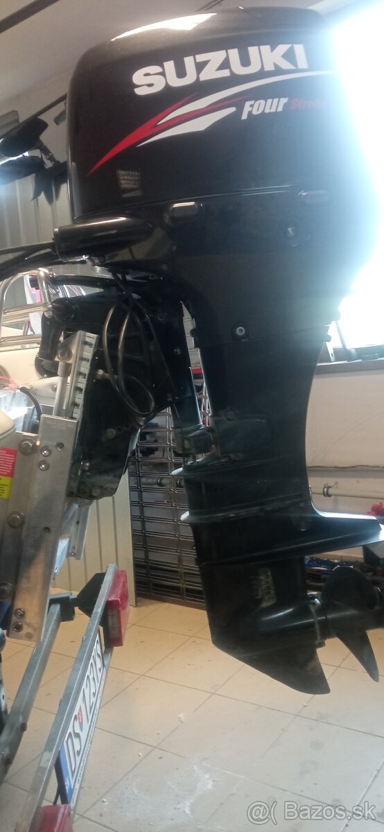 Predam zavesny motor Suzuki 40HP-50HP EFI