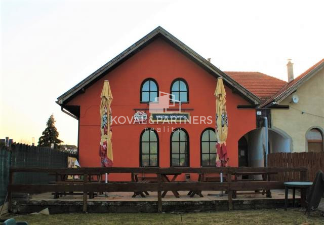 4-izbový byt a reštaurácia - Rišňovce - Nitra