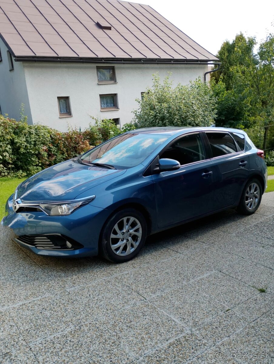 Toyota Auris ZŤP