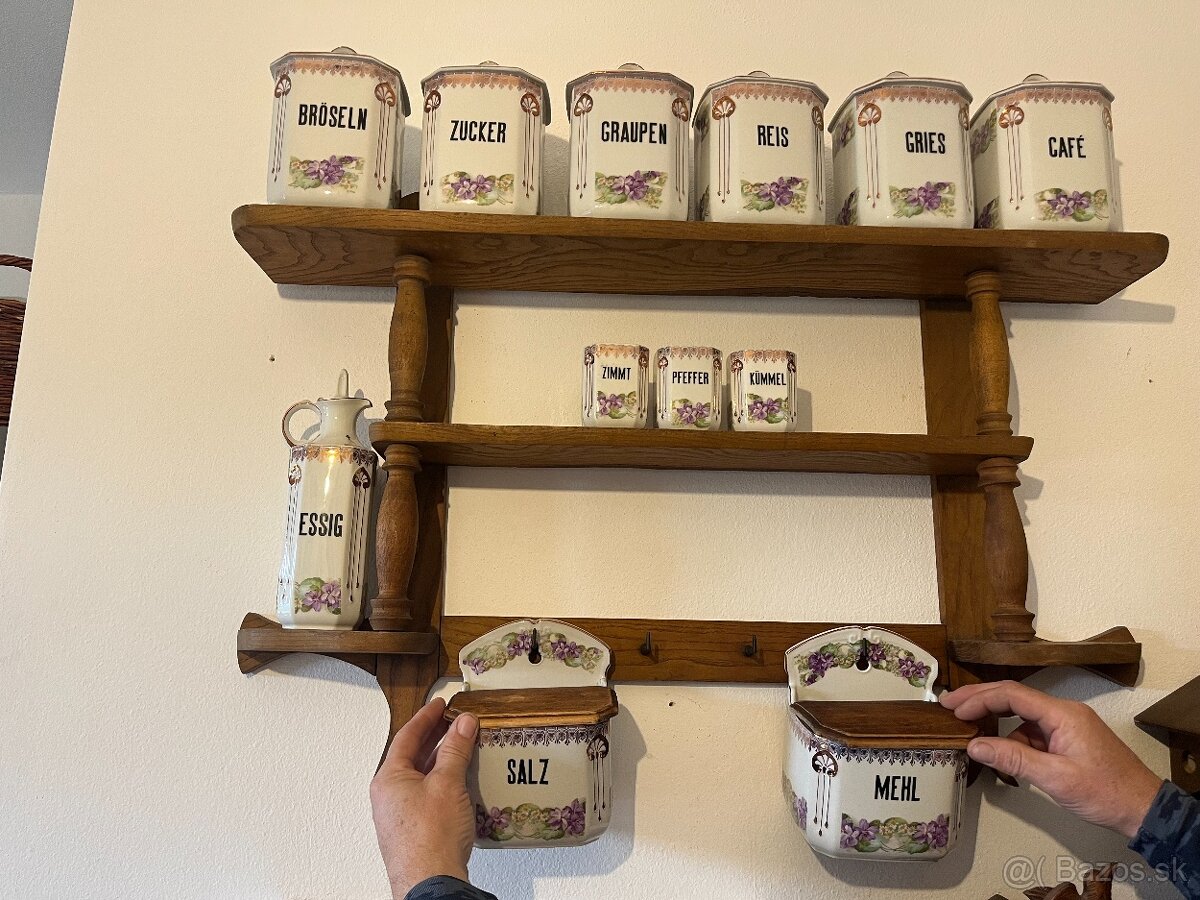 Staré secesné koreničky MZ