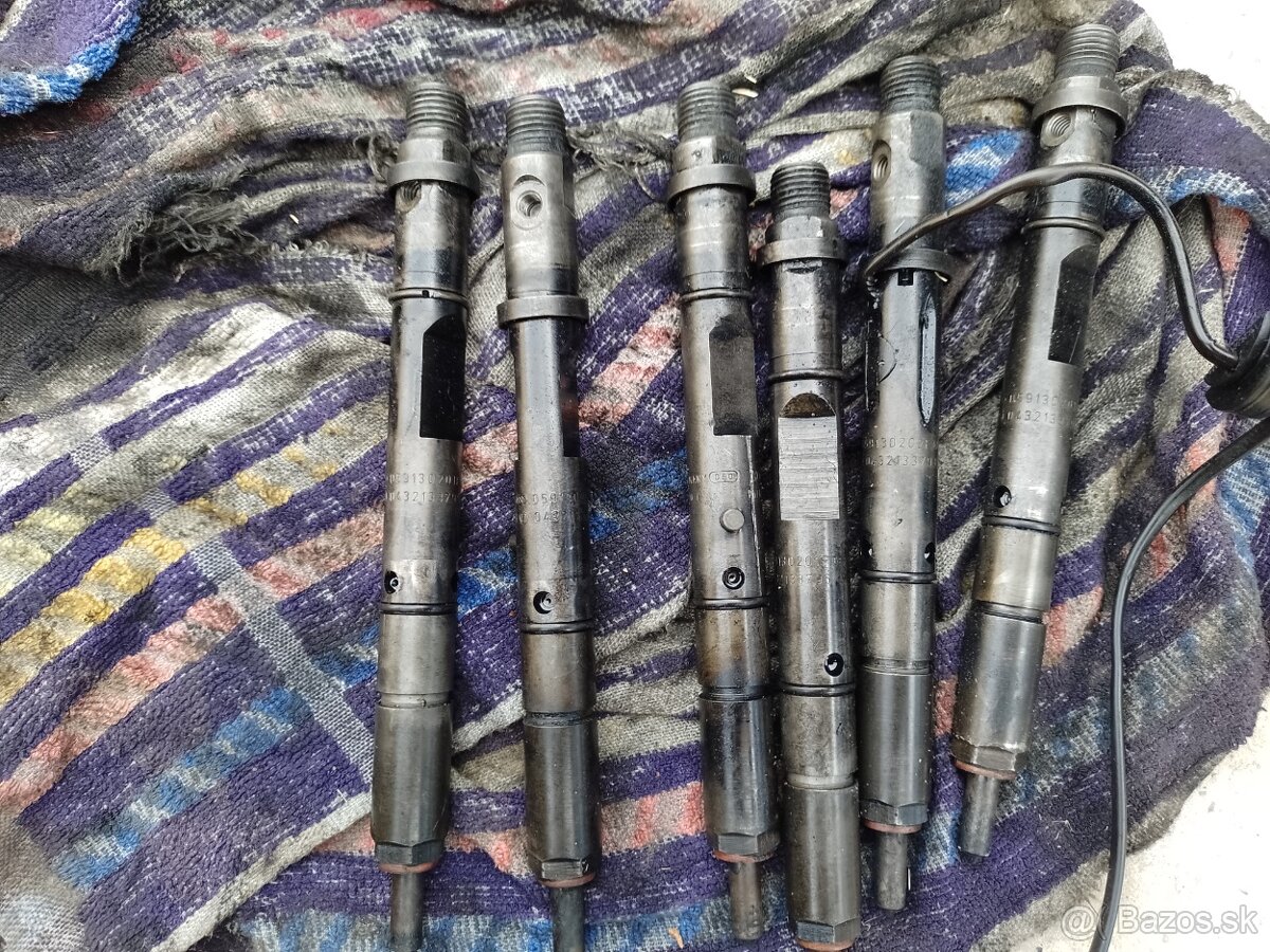 Predám vstrekovacie trysky na 2.5 TDI,120 kw