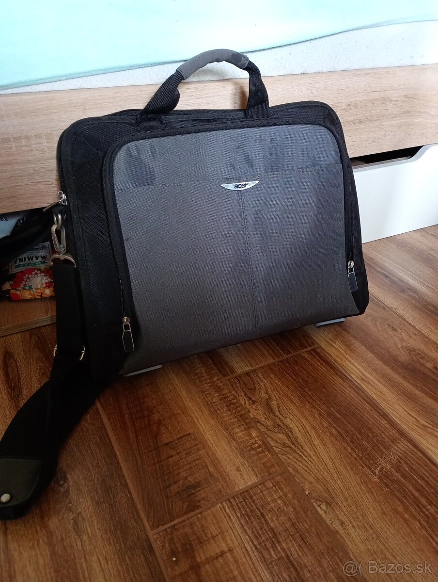 Taška na počítač
