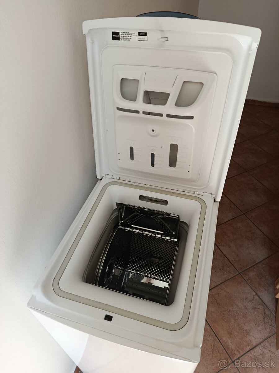 Práčka Whirlpool