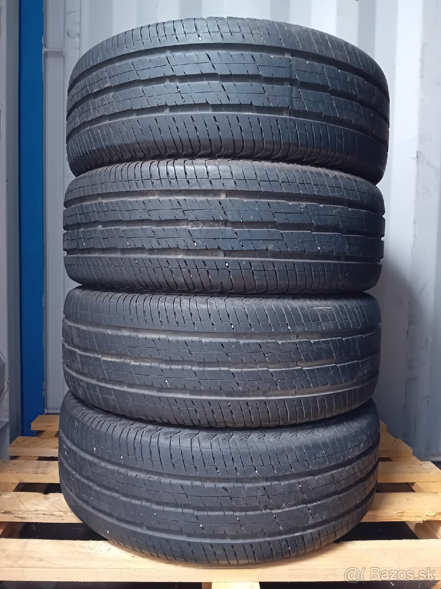235/65R16C Continental Vanco2