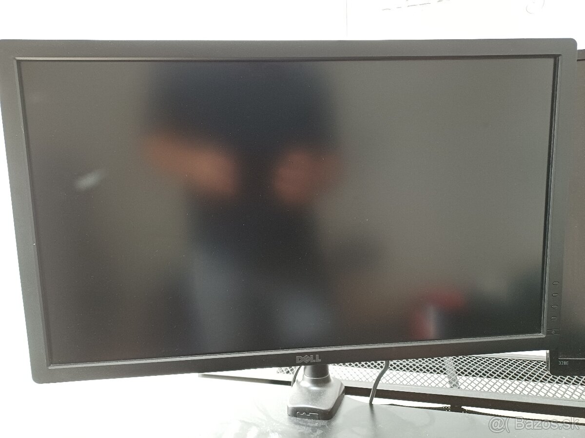 DELL U2713HM Ultrasharp 2K - 27" palcovy