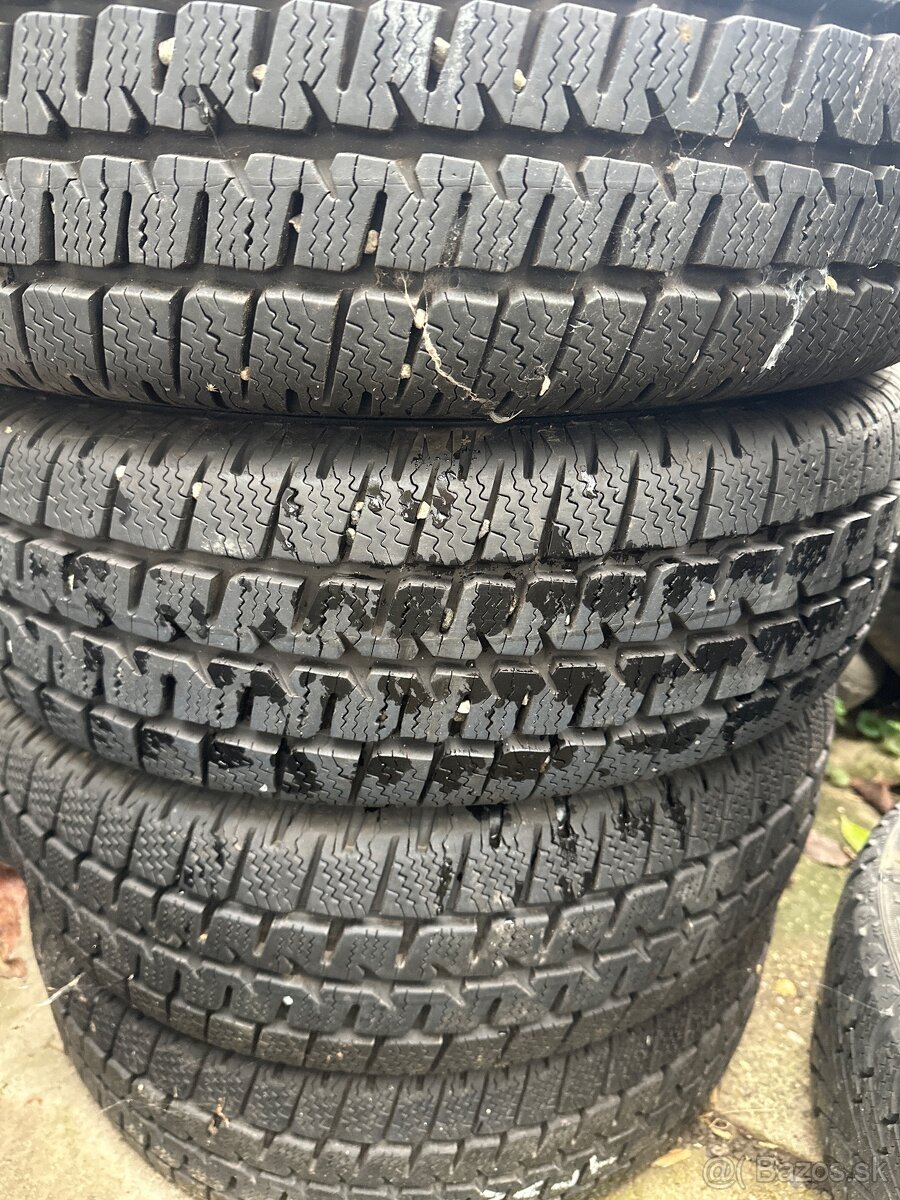 195/70 R15C Matador