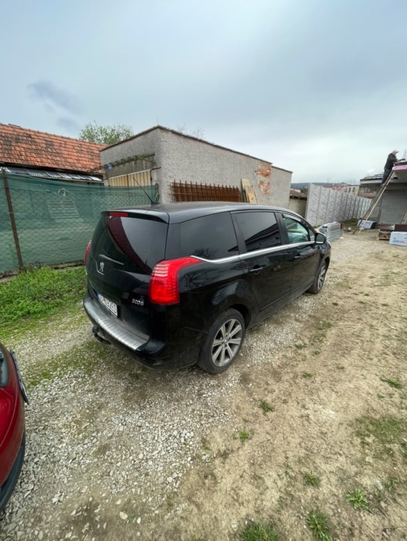 Peugeot 5008 1.6 HDi, 80 kW, 7-miestny, 2010 – pojazdný, doh